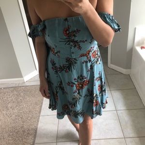 NWT Lulus off shoulder mini dress
